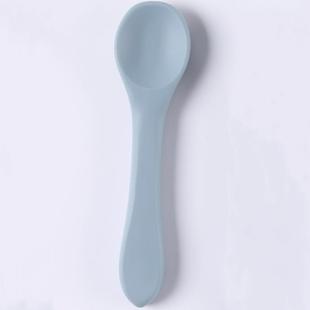 儿童训练自主进食吃饭勺子宝宝可水煮消毒餐具专用小孩辅食勺子软