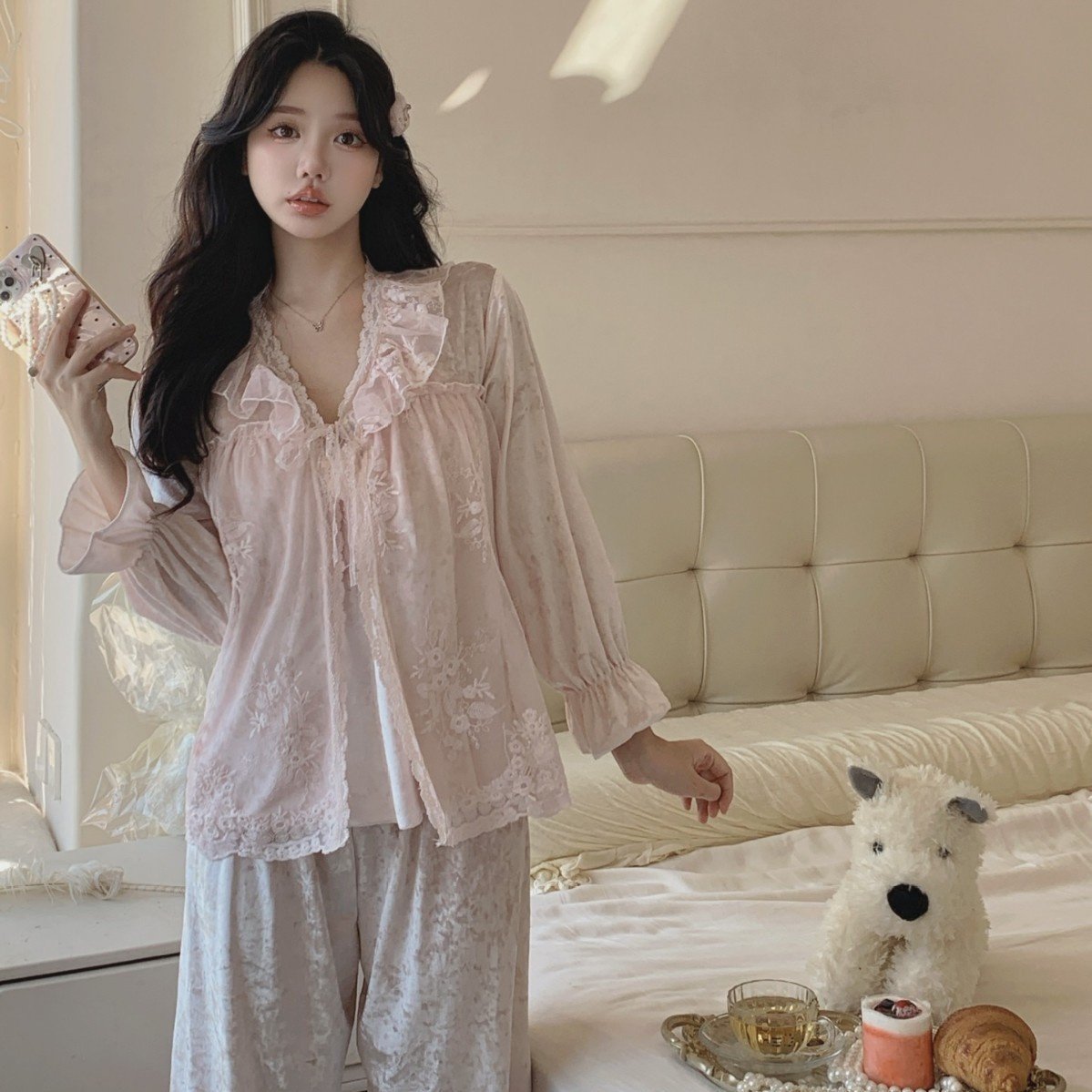 秋冬季新款蕾丝金钻绒女士睡衣吊带三件套宫廷风长袖甜美家居服