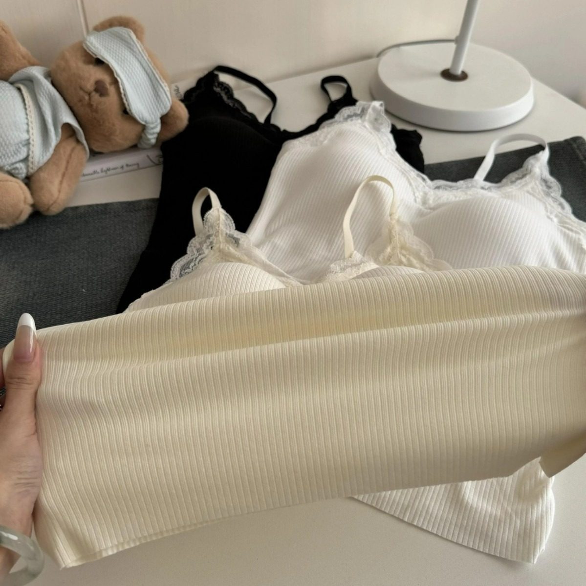 秋冬羊绒蕾丝吊带保暖背心女固定胸垫加厚保暖内搭打底修身保暖衣,女士内衣/男士内衣/家居服,保暖背心,淘宝优惠券,粉丝福利购,淘宝优惠卷