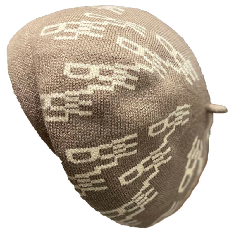 HONG KONG PURCHASING KNITTED LETTER BERET HATS WOMENS MIDDLE AND YOUNG WOMENS AUTUMN AND WINTER KOREAN VERSION OF THE VERSATILE INTERNET CELEBRITY PAINTER BUD HAT
