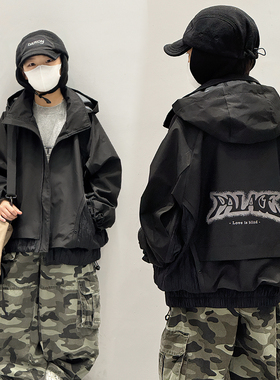 男童外套春秋款2025新款儿童装男孩黑色工装冲锋衣中大童秋装潮款