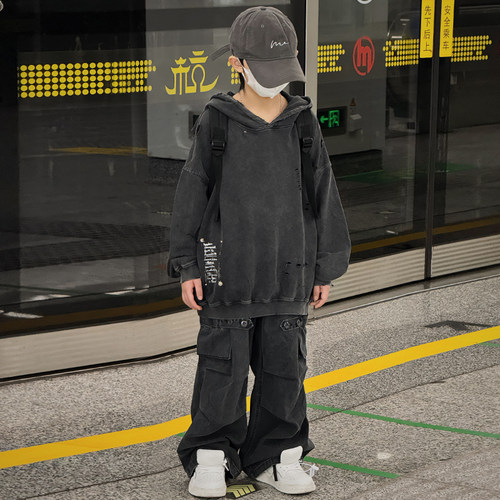 男童卫衣春秋款2026新款儿童洋气春装连帽上衣帅气时髦男孩潮上衣