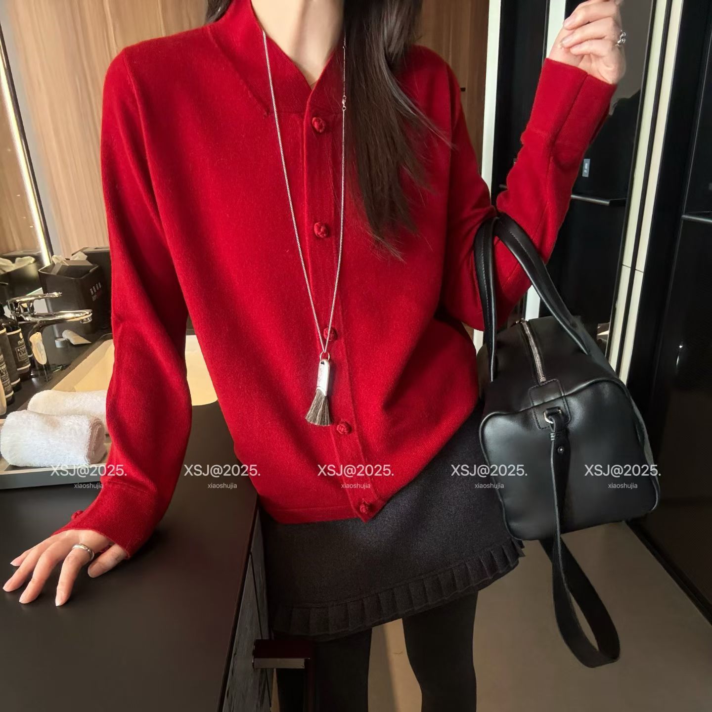 2025欧洲站新款国风羊毛开衫女百搭v领单排扣针织衫氛围感毛衣女