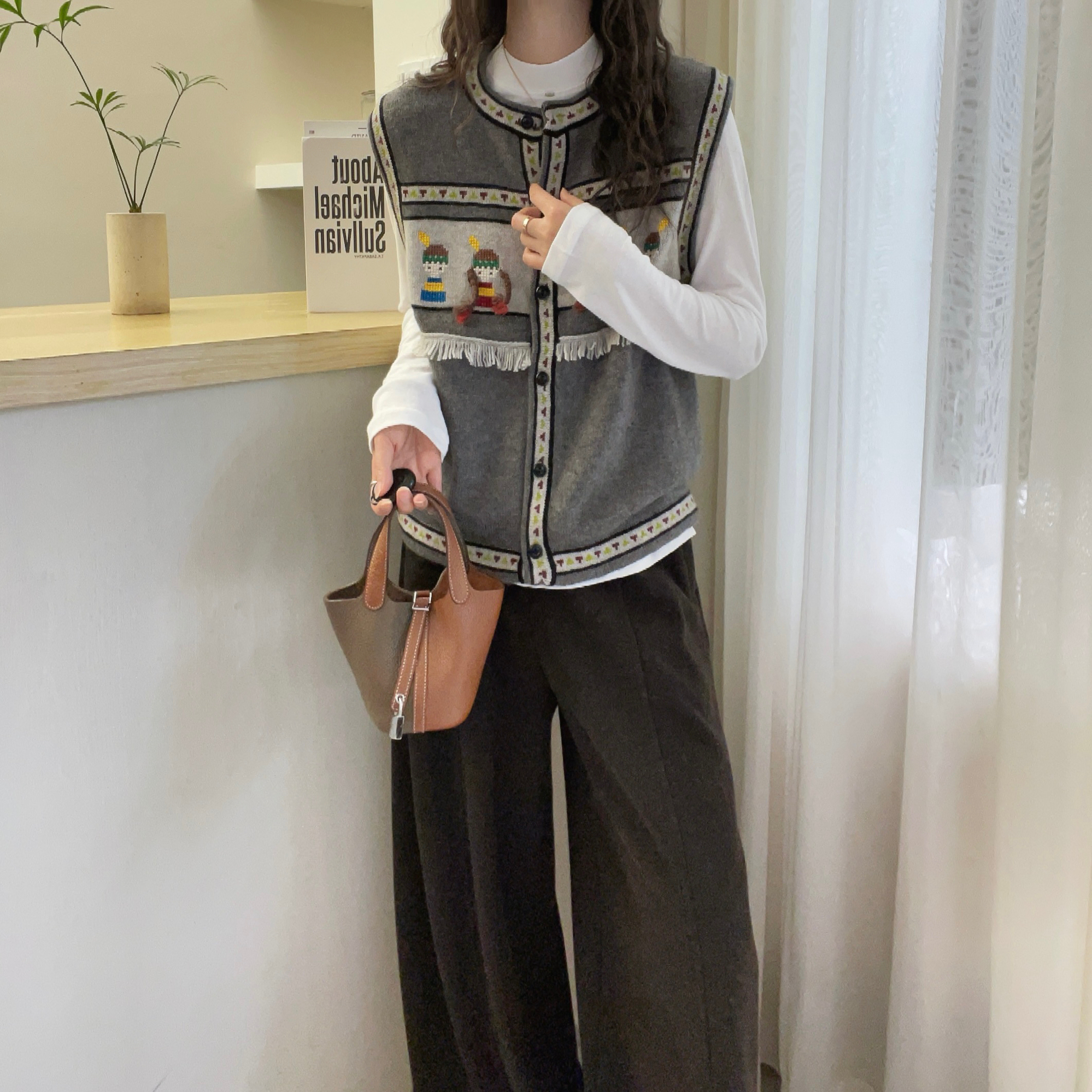 欧洲站2025冬装复古民族风羊绒羊毛重工刺绣针织马甲女流苏背心潮