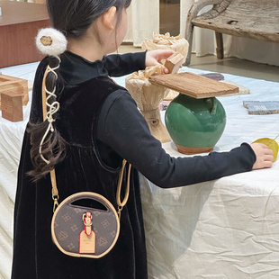 网红同款高颜值洋气拼色手提mini圆饼零钱包女童宝宝时尚袖珍包潮