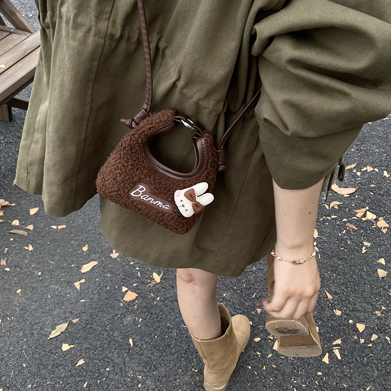 超迷你可爱羊羔毛手拎包女童斜跨