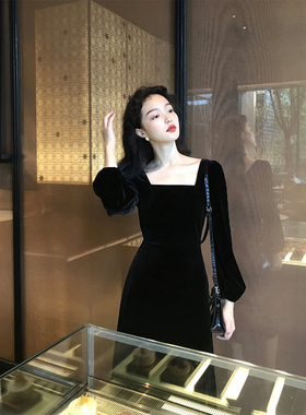 法式复古赫本风方领黑色丝绒连衣裙女胖mm收腰显瘦高级感小礼服裙