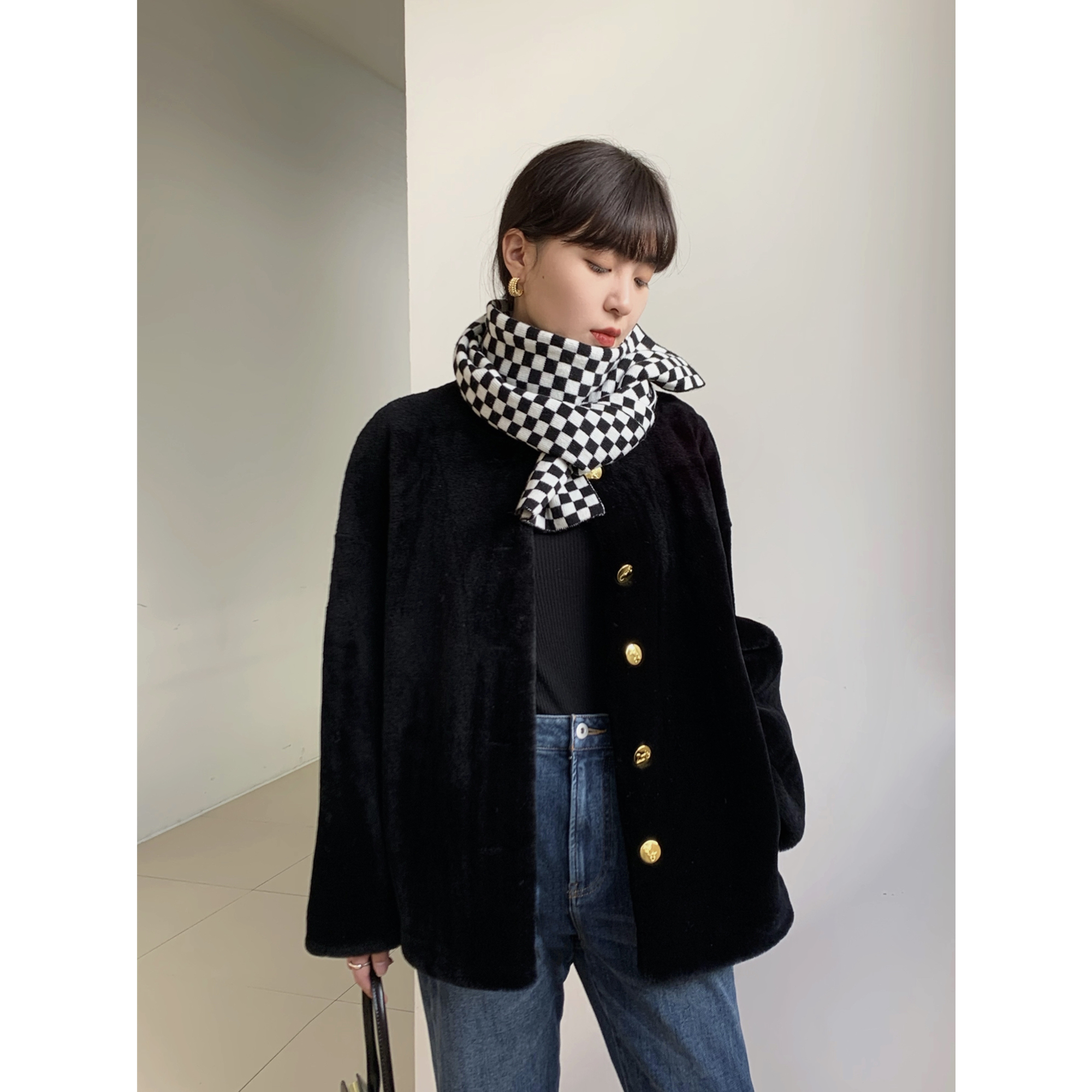 皮毛一体外套女宽松短款圆领皮草