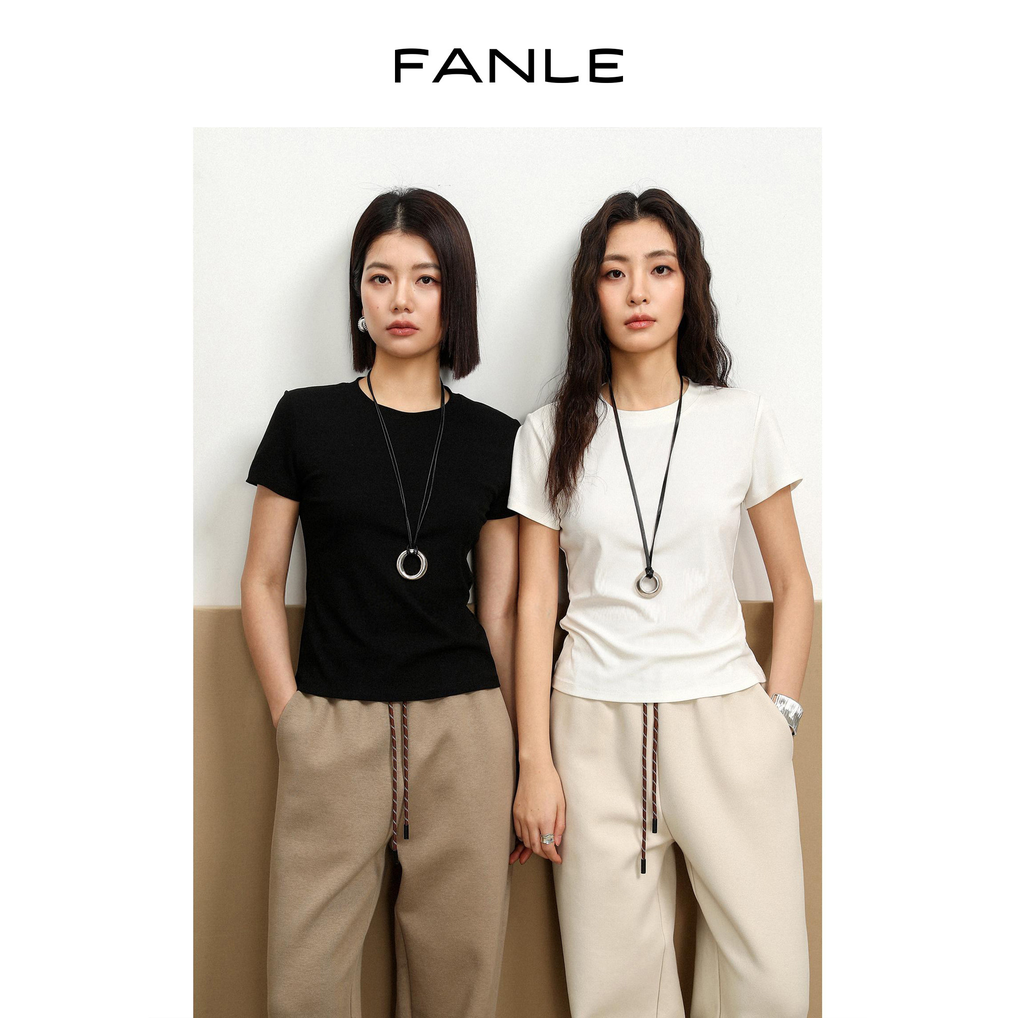 FANLESTUDIOS短款竖坑条弹力T恤图片