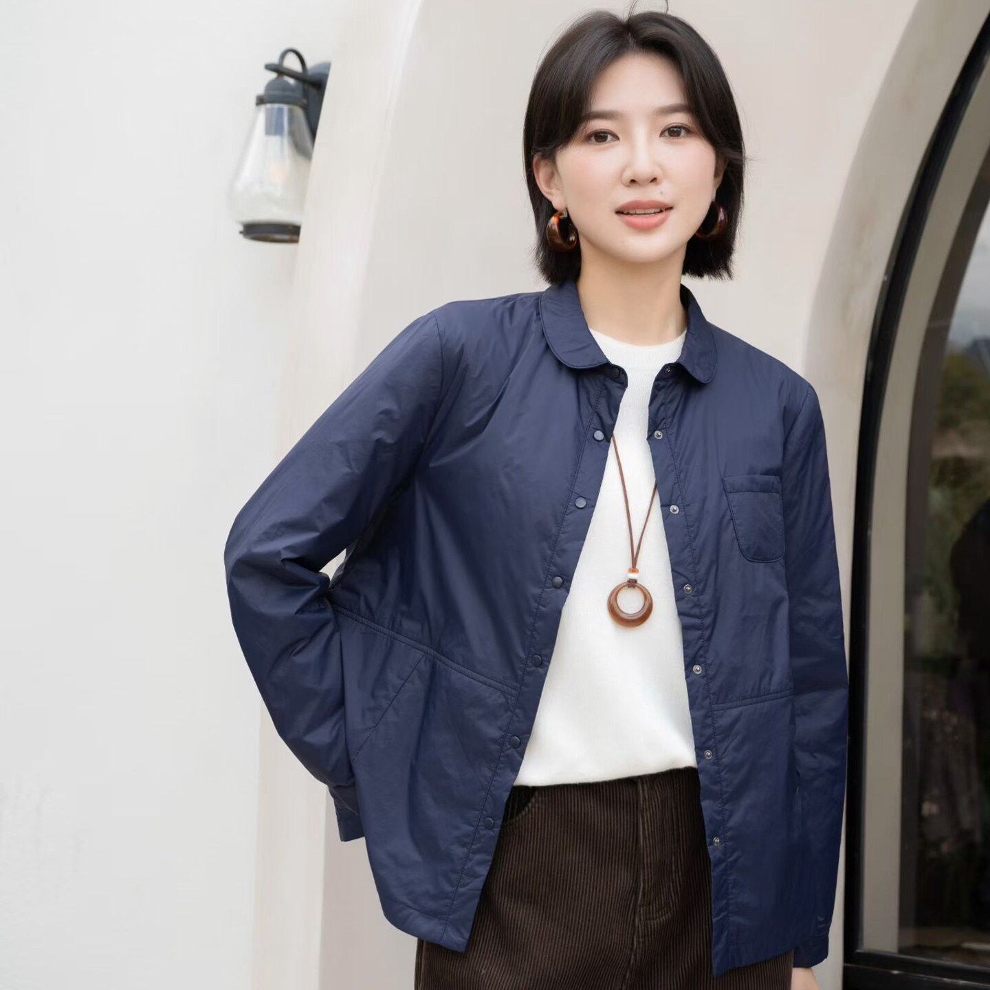 YUN韫2025冬季新款女装翻领单排扣韩版轻薄百搭显瘦夹棉衬衫 6002