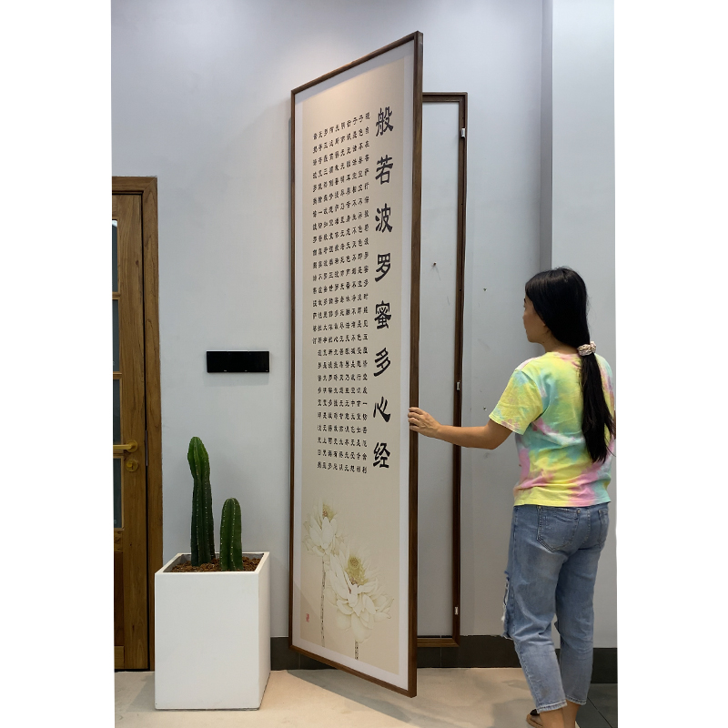 消火栓遮盖实木外框挂画