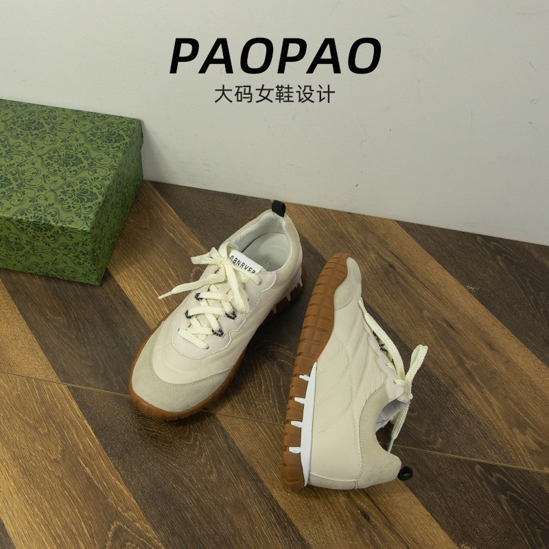 大码女鞋41到43宽脚胖德训鞋2025新款软底系带真皮休闲运动鞋百搭