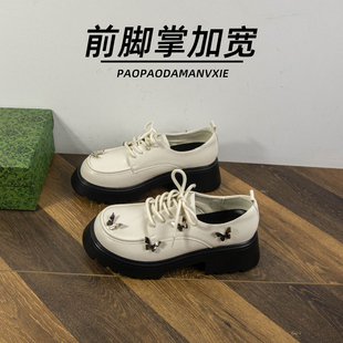 前脚掌加宽大码女鞋41到43小皮鞋英伦风蝴蝶结厚底乐福鞋系带复古