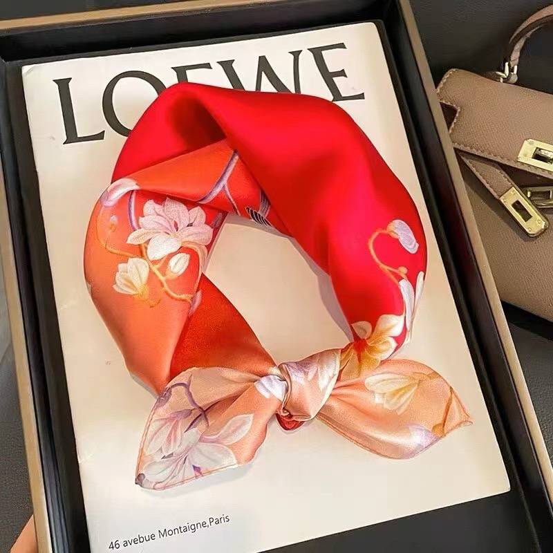 2024 Brand 100% Pure Silk Scarf Women Hot Hair Fashion Foula