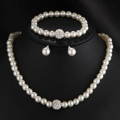 Vintage Simple collar de perlas de imitación pendientes con