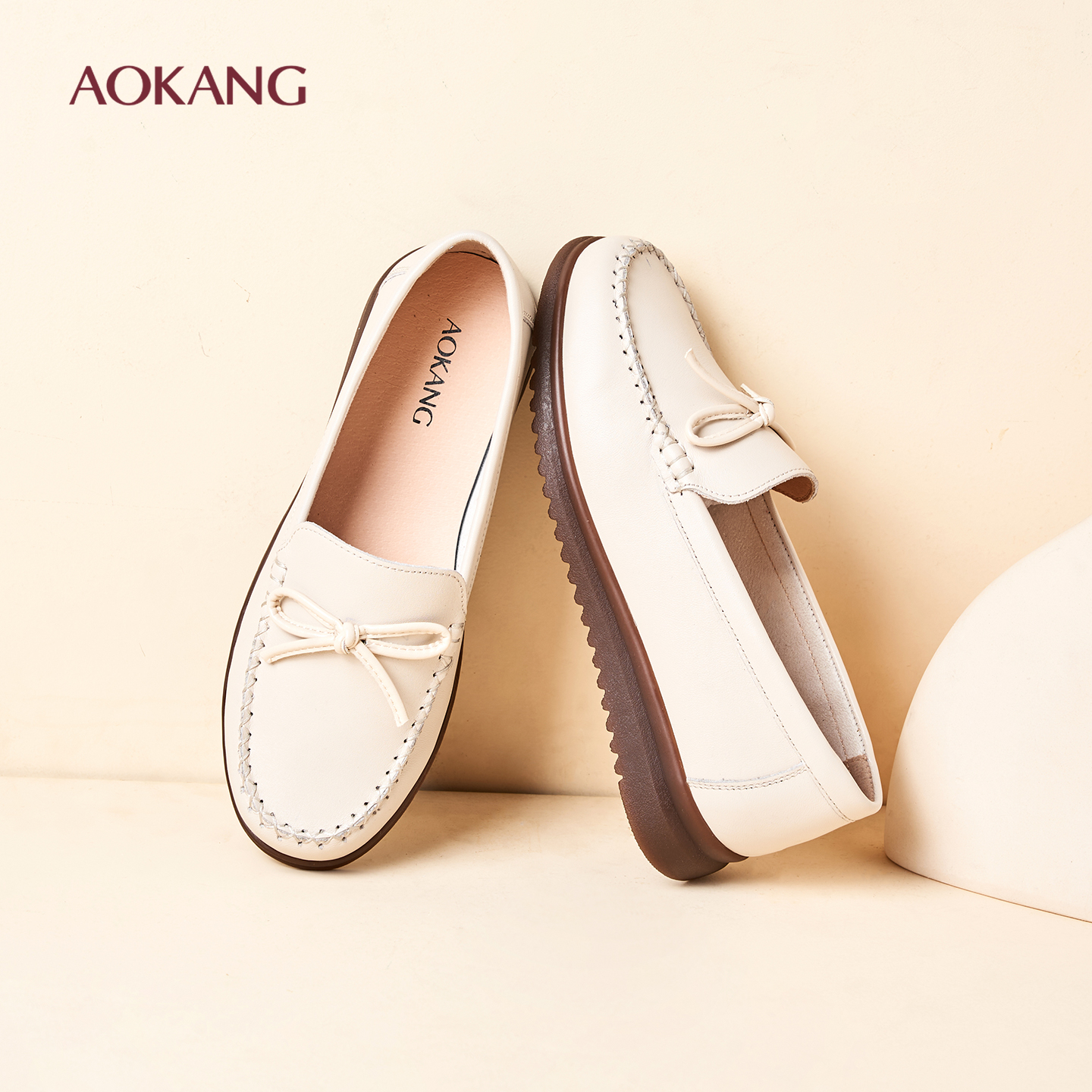 奥康 女鞋妈妈鞋2025春秋新款舒适软底一脚蹬乐福鞋真皮牛皮L