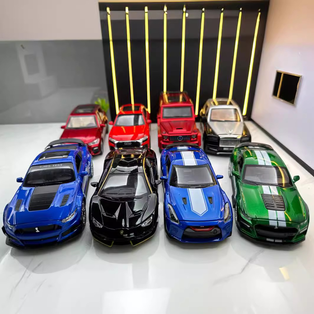 合金车模1:32越野家用轿车跑车回力玩具汽车音乐模型摆件