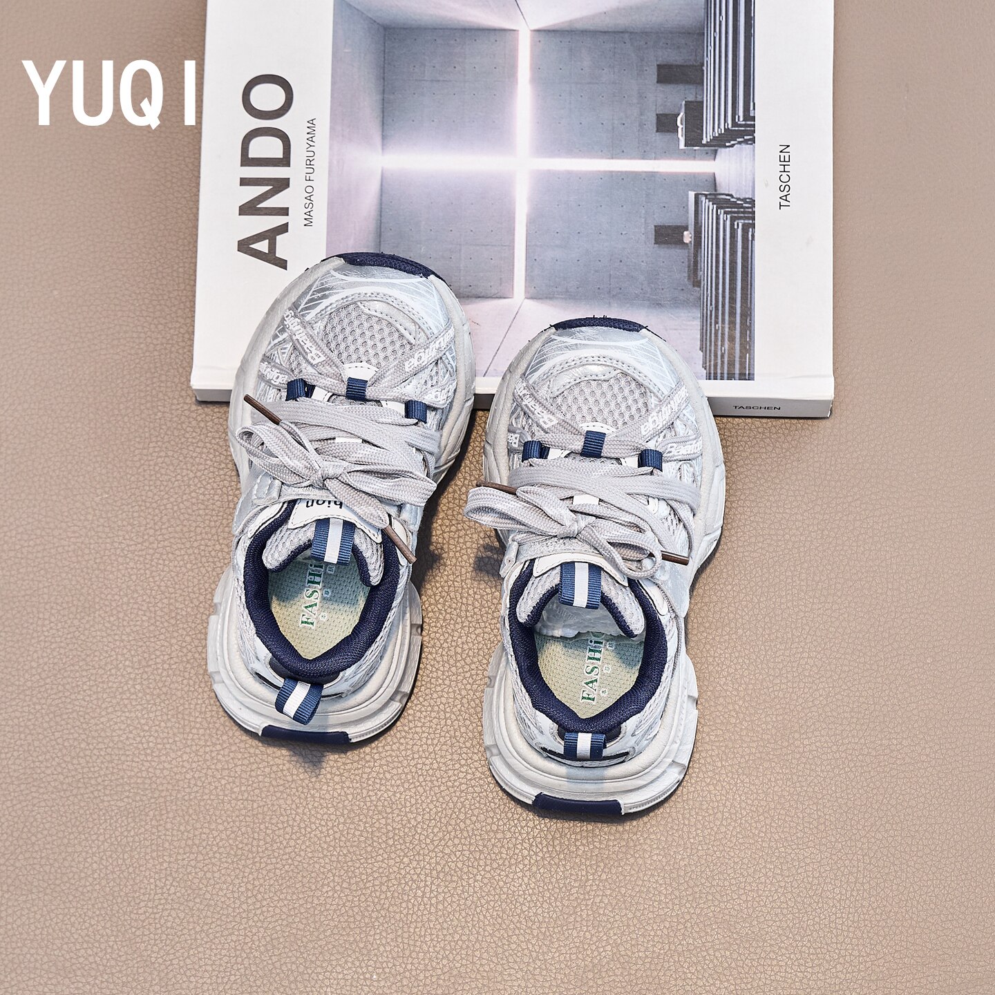 男童老爹鞋软底跑步鞋2026年春秋季儿童运动鞋轻便休闲鞋女童单鞋