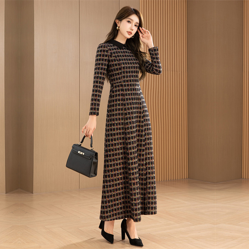 高贵洋气水貂绒加厚连衣裙女秋冬季2025新款超长款流行打底长裙子