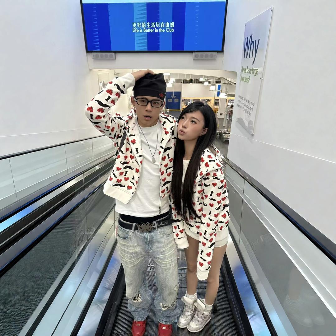 y2k轻亚风连帽卫衣开衫外套情侣春秋新款爱心小胡子满印短款上衣