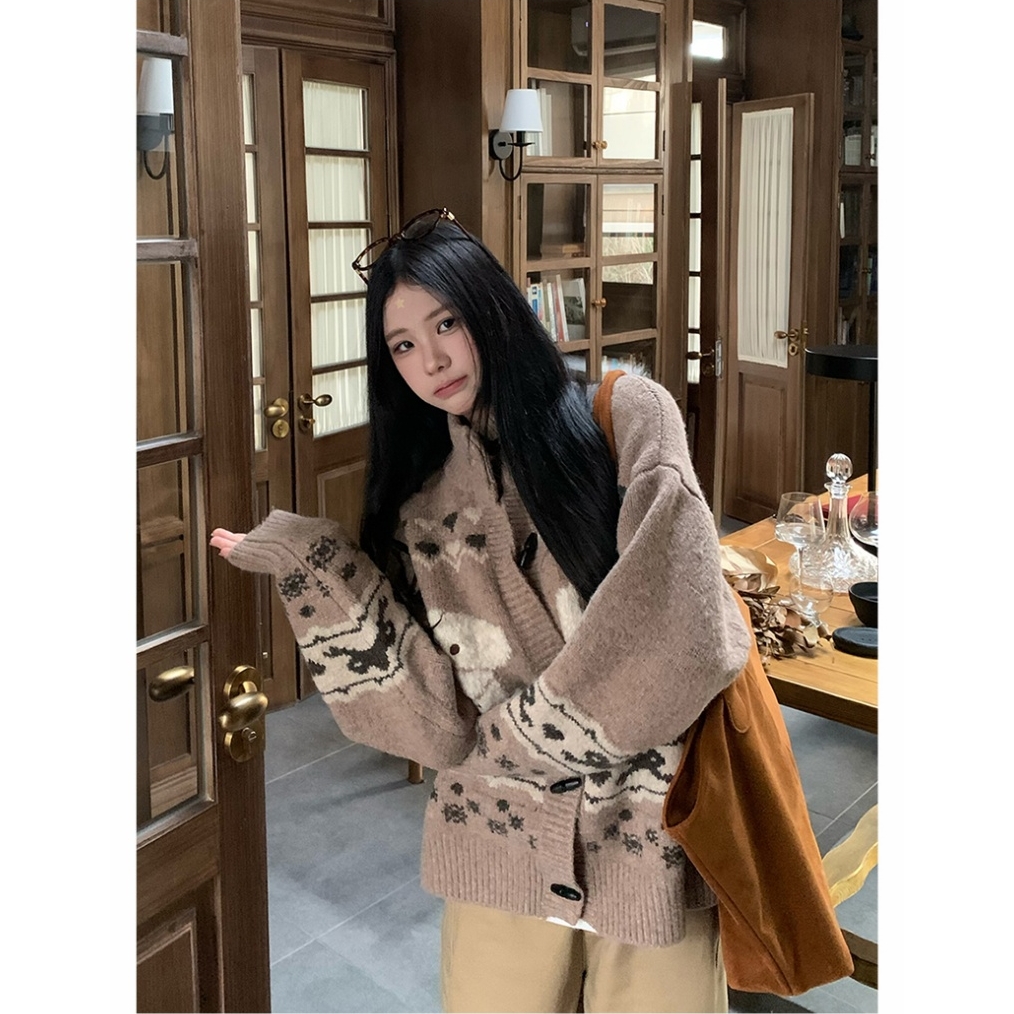 美式复古立领卡通提花针织衫男女秋冬季慵懒风软糯牛角扣开衫毛衣