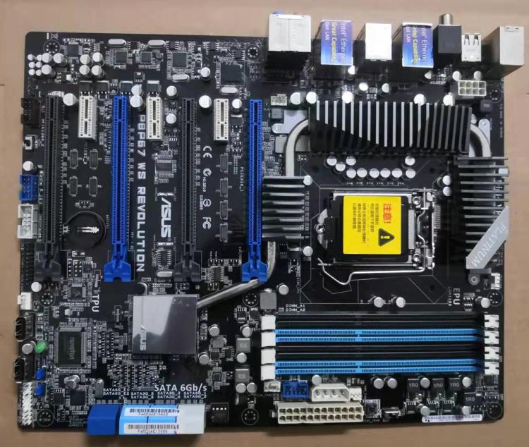 asus/华硕 p8p67 ws revolution【保一年 1155针 ddr3 atx主板