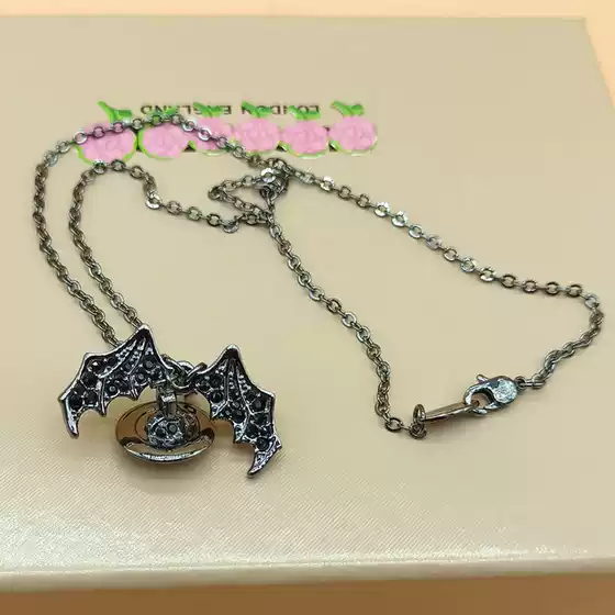 Titanium Black Batman Saturn Necklace-B8068