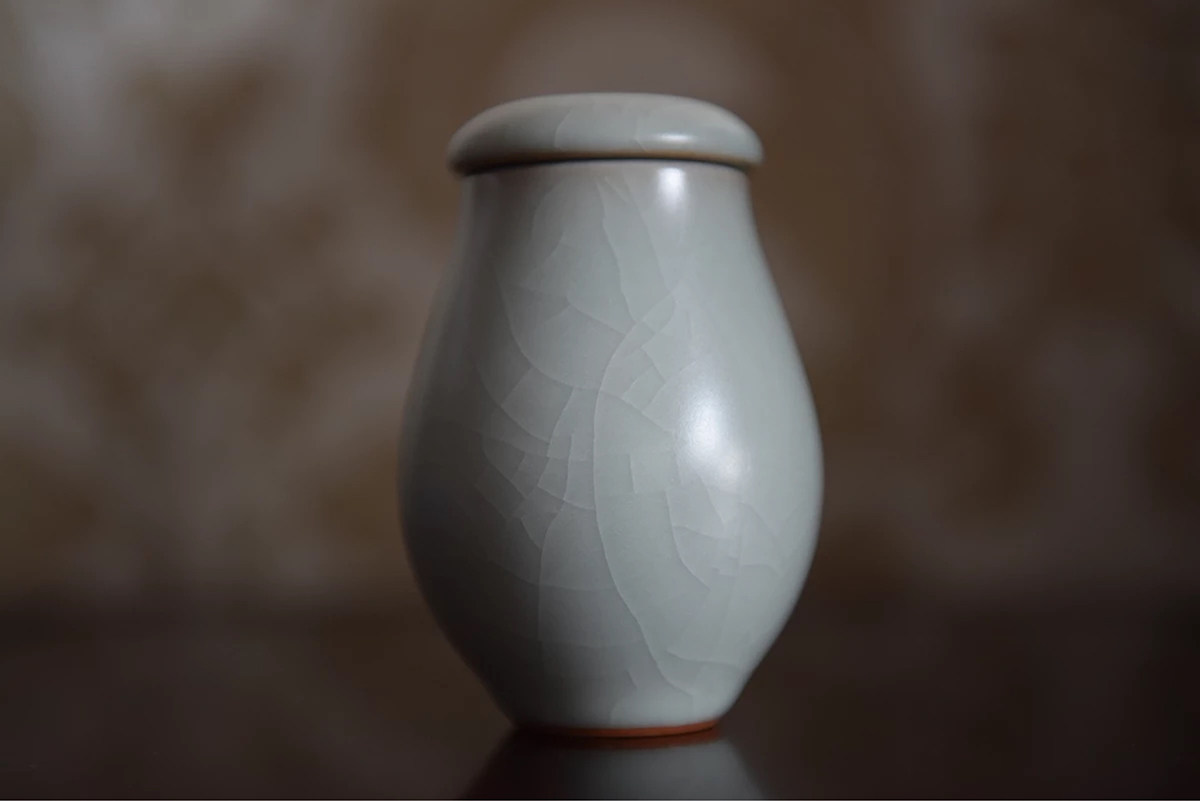 台湾晓芳窑汝窑天青开片小凝香茶叶罐茶仓茶罐瓷器非粉青茶杯郎红