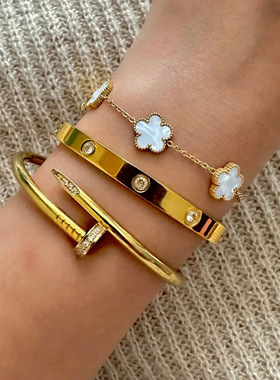 欧美不锈钢五瓣花朵手链女轻奢感手环ins跨境情人节饰品