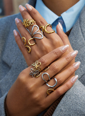 钛钢花朵戒指轻奢感首饰女不掉色手饰18k不锈钢跨境饰品