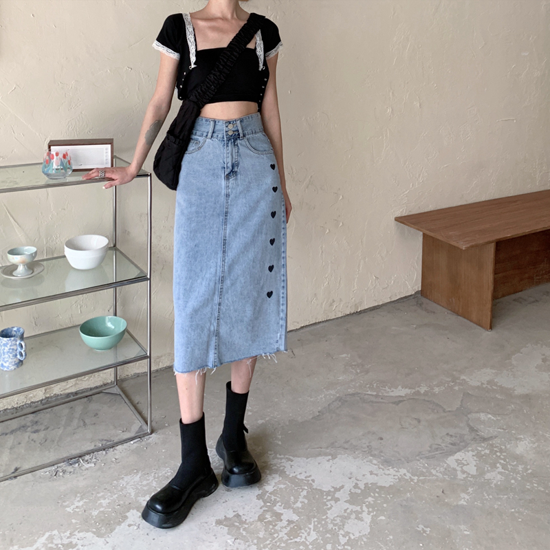 Real price ᦇ love embroidered back split denim skirt women's high waist and thin middle long buttock skirt