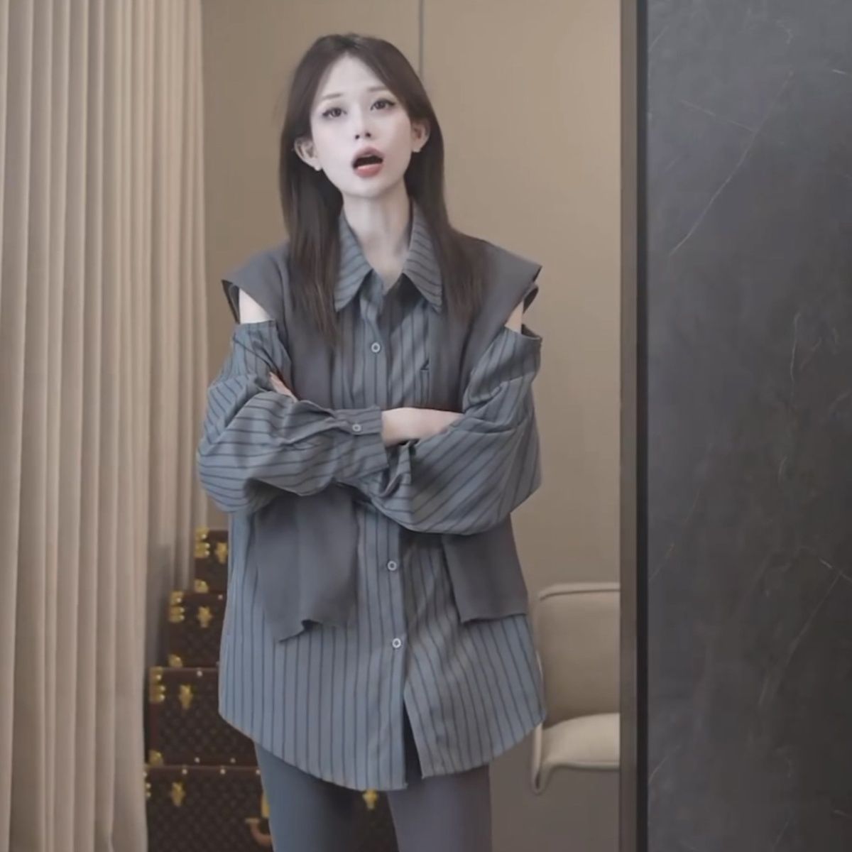 设计感小众露肩条纹衬衫女POLO领2025秋新款宽松显瘦披肩长袖衬衣