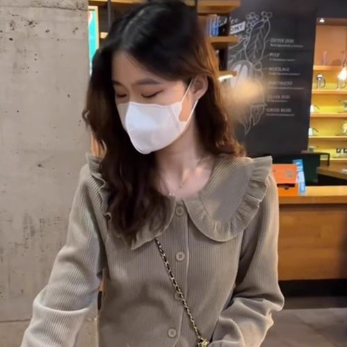 显瘦气质灯芯绒衬衫女士春秋短款设计感小众洋气减龄内搭打底上衣