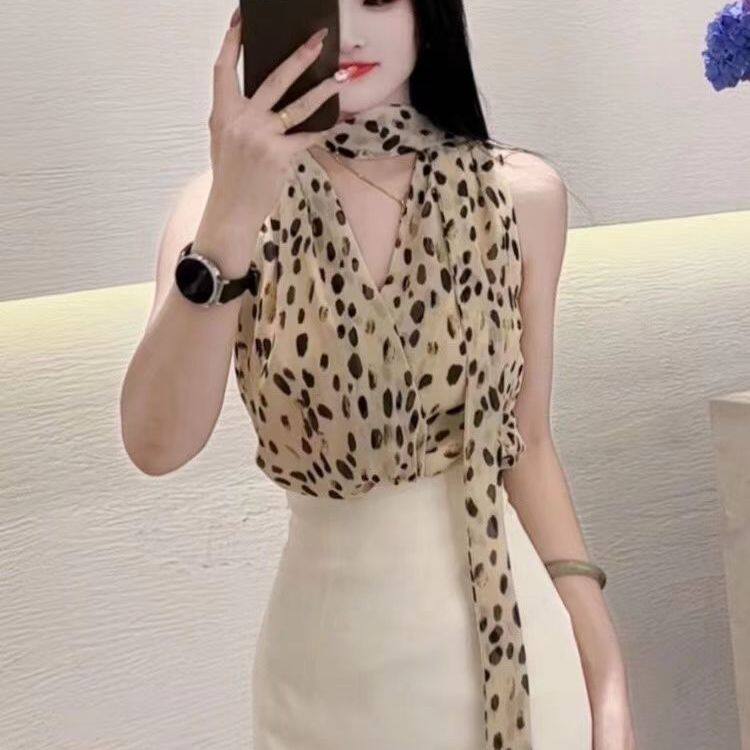 气质女士上衣高级感轻奢减龄时尚独特绝美黄色V领无袖豹纹衬衫夏