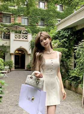 Le 19 RomanLand财阀千金法式方领春夏收腰显瘦A字裙蓬蓬裙连衣裙