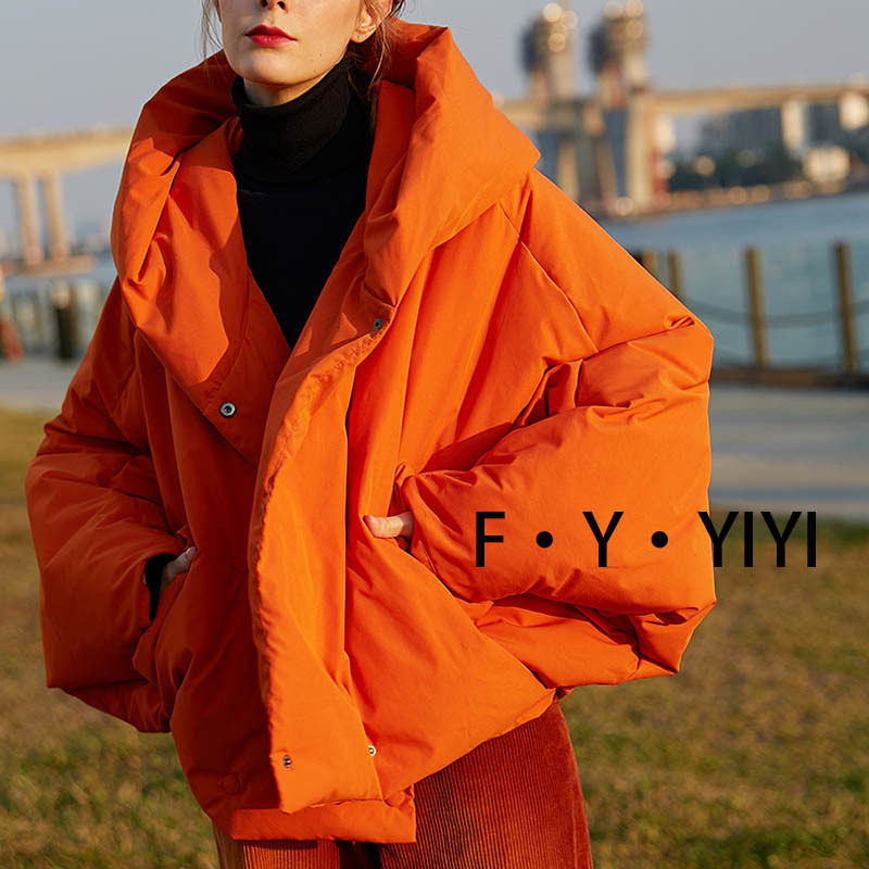 羽绒服女欧美风高绒保暖短款蝙蝠宽松型设计师加厚冬装潮外套