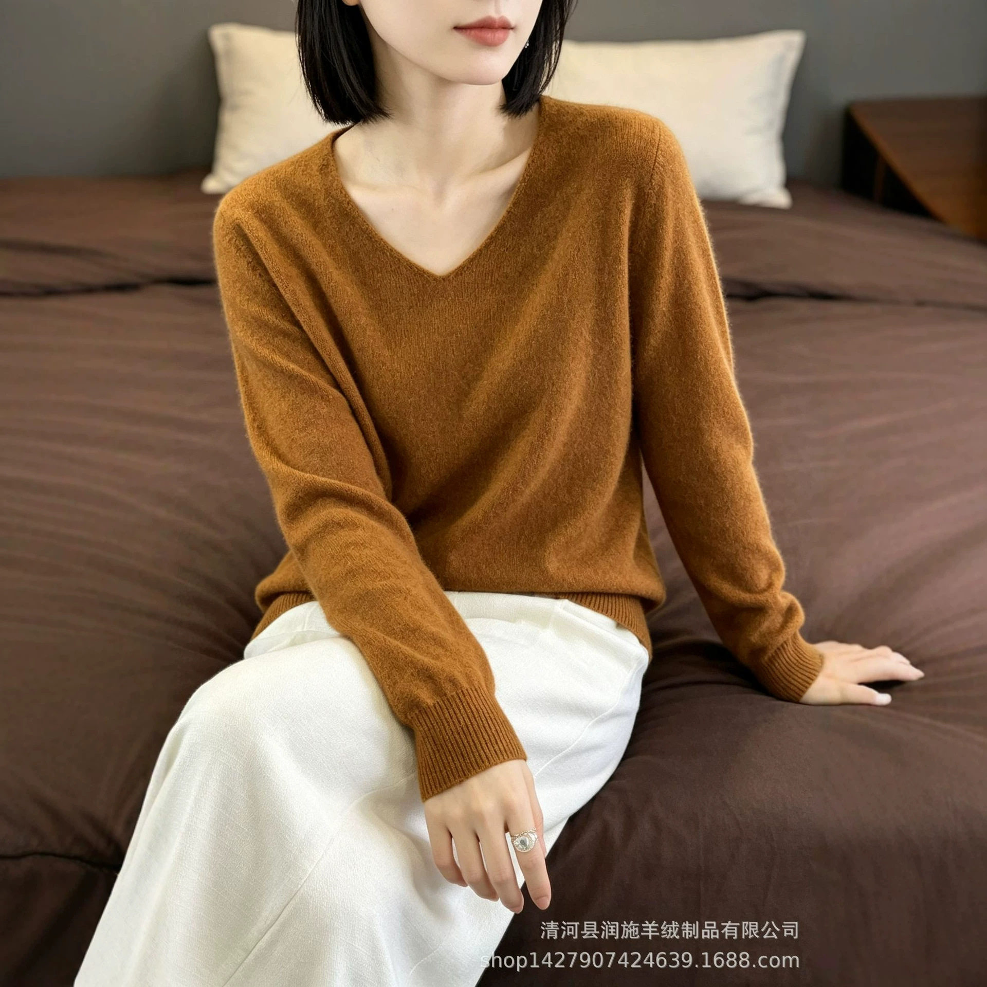 2026秋冬新款羊毛衫女一线成衣V领针织打底衫基础毛衣多色上衣