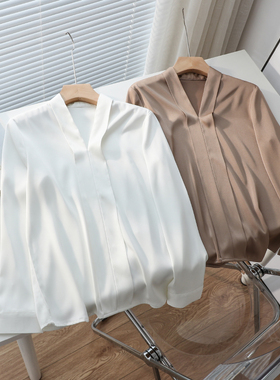 白色v领长袖职业衬衫女25春季新款法式上衣正装面试通勤缎面衬衣