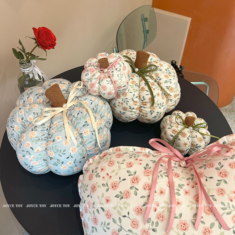 法式全棉小碎花爱心靠枕家居布艺阳台摆件抱枕床上沙发靠垫礼物