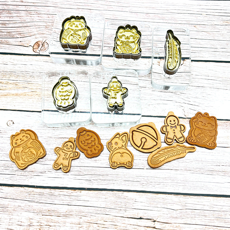 手工皮革刀模亚克力压印挂件卡通 自带压印花朵切割模具