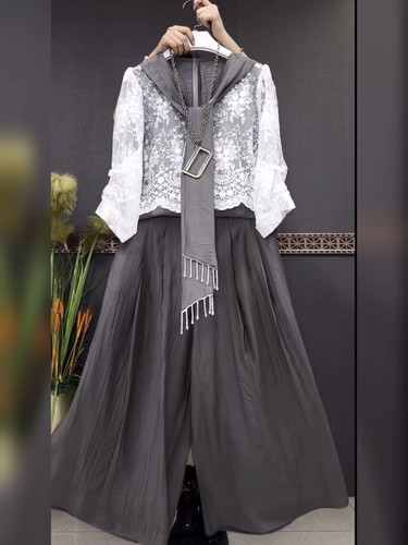 早春大码韩版宽松显瘦蕾丝上衣阔腿连体裤减龄胖妹妹遮肉休闲套装