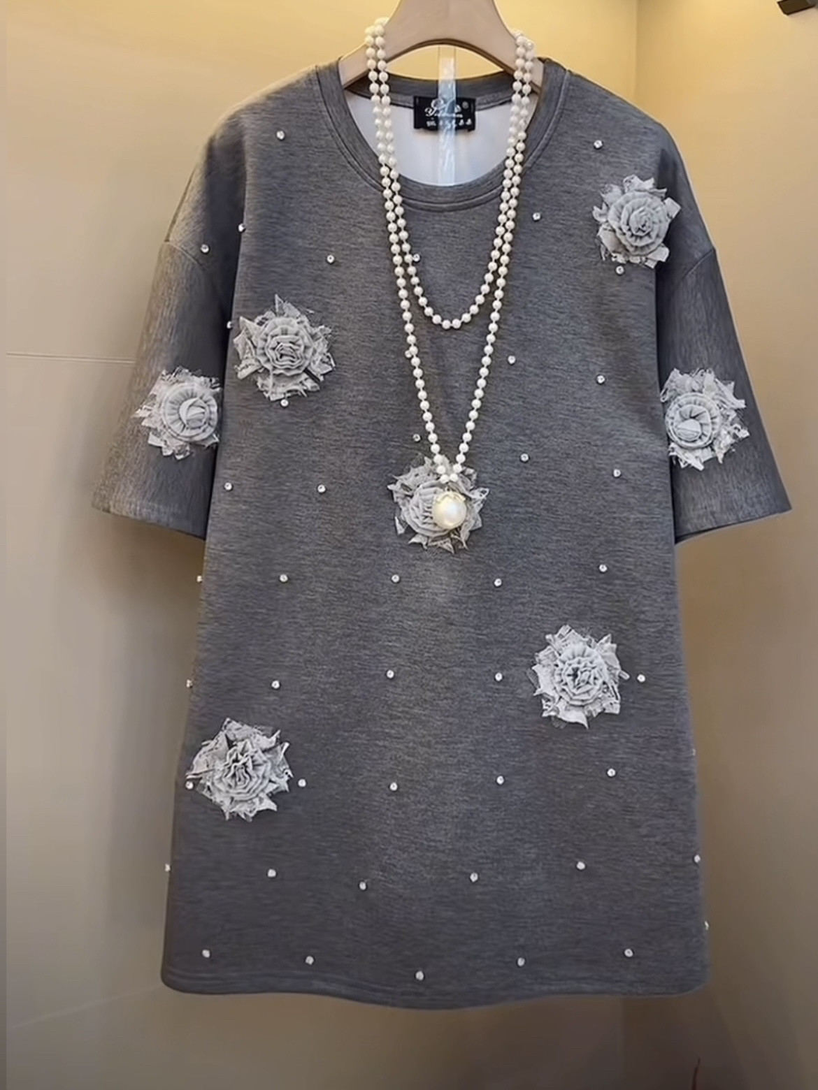 秋冬大码立体花朵短袖上衣宽松中长款遮肉T恤洋气内搭减龄