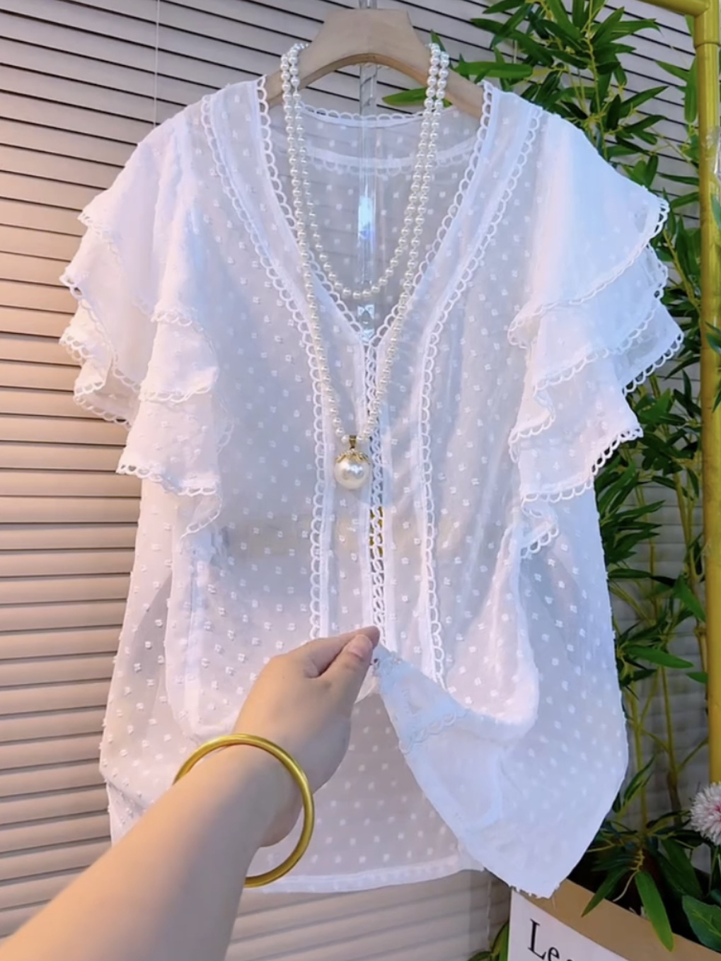 大码女装2025夏季新款时尚百搭显瘦重工刺绣蕾丝边韩系简约衬衫女