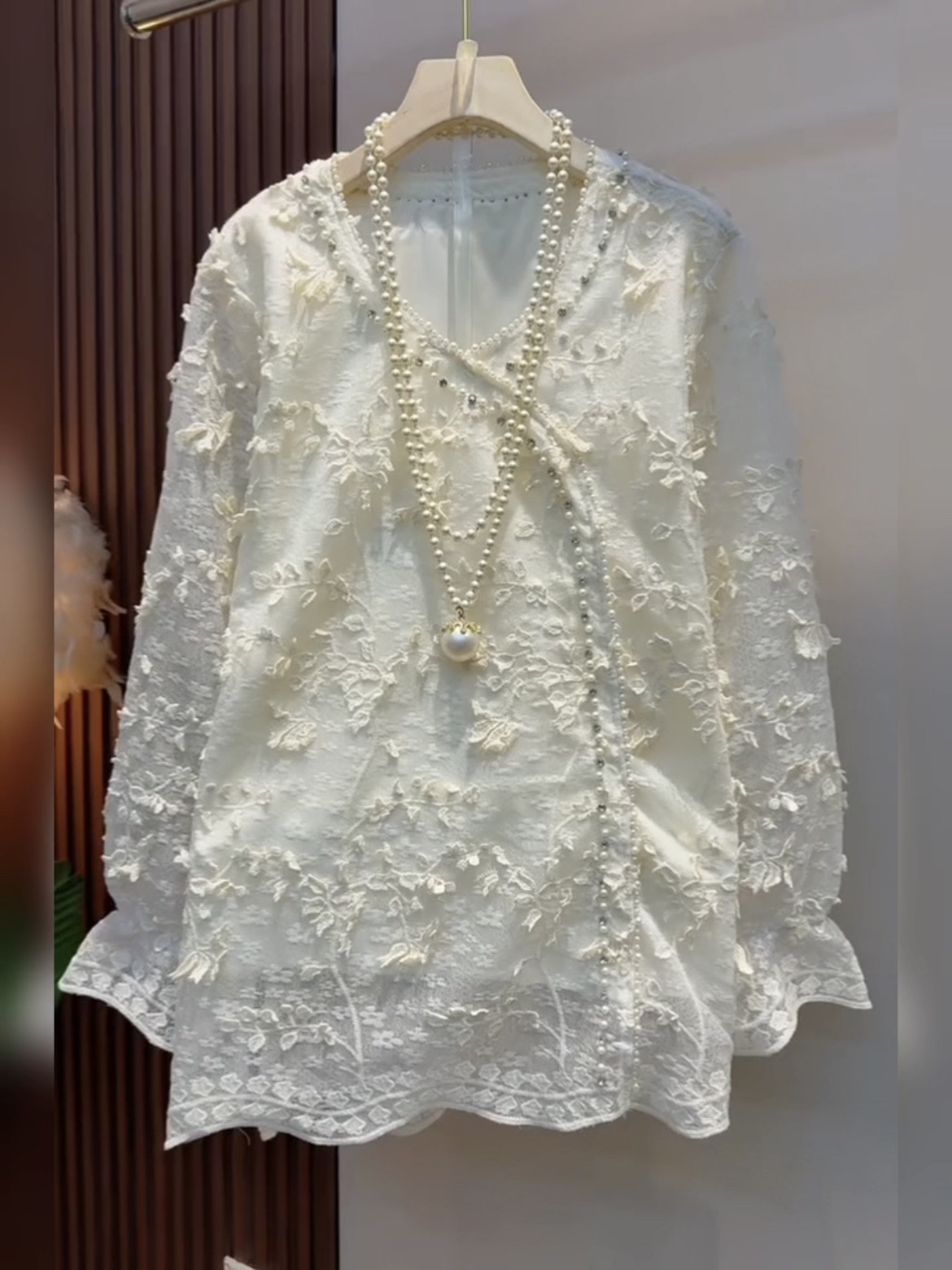 秋冬大码重工刺绣立体花朵国风打底衫女宽松显瘦洋气减龄上衣内搭,女装/女士精品,常规大码外套,淘宝优惠券,粉丝福利购,淘宝优惠卷