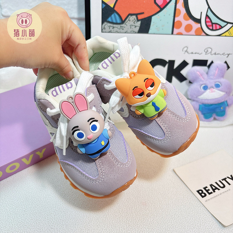 女童可爱卡通网面透气运动鞋春季春天新款2026年软底轻便跑步春秋