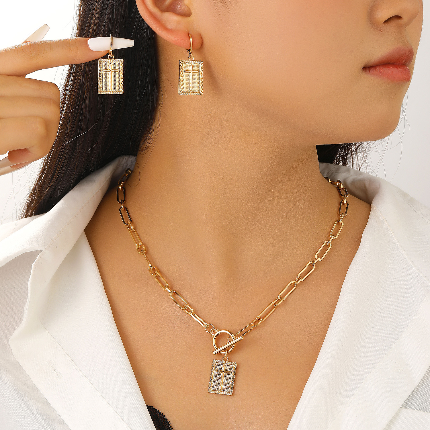 十字架方形牌耳环项链套装