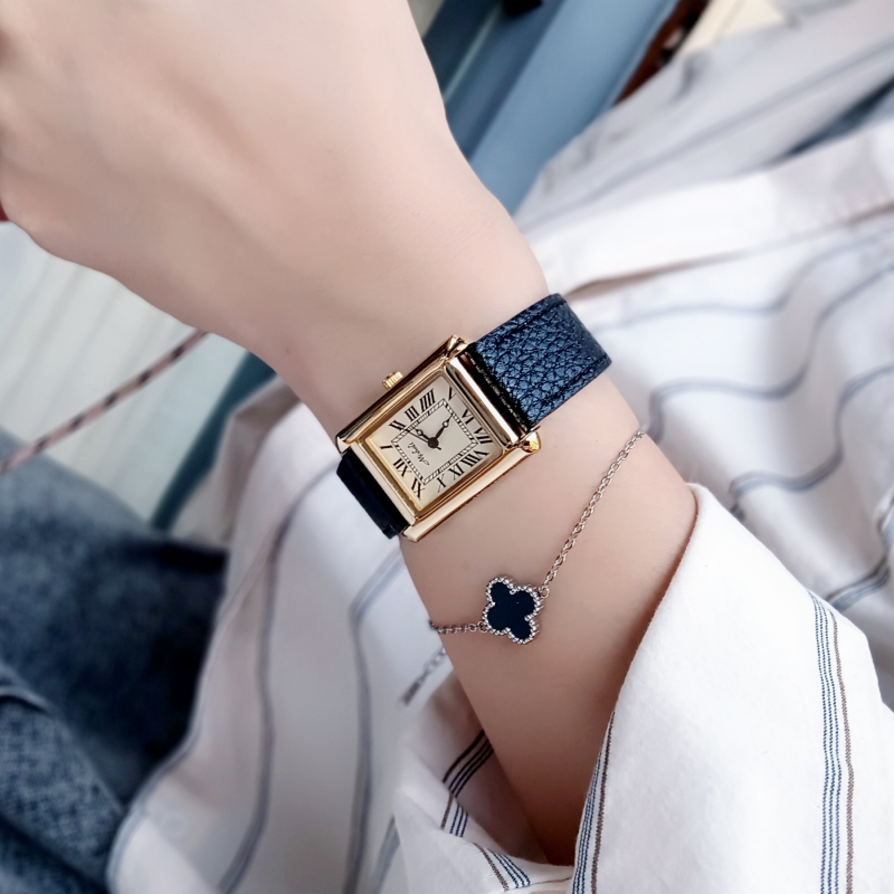 米莉莎坦克复古女荔枝纹手表气质