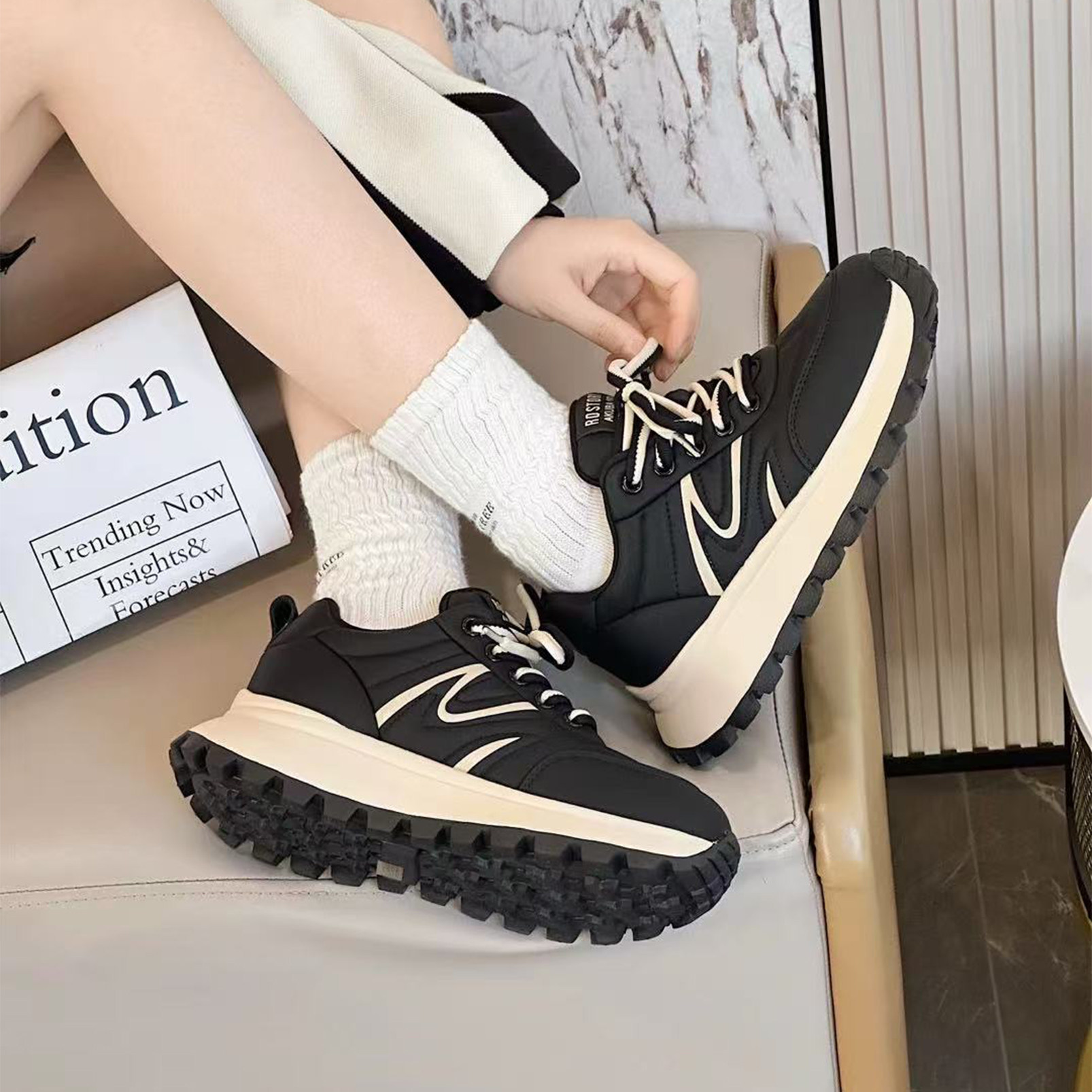 冰洁女鞋2025冬新款真皮圆头加绒保暖厚底轻便防滑休闲运动鞋棉鞋