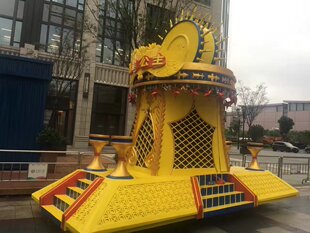 大型玻璃钢雕塑定制火车头汽车模型巡游花车广场商场景观小品摆件