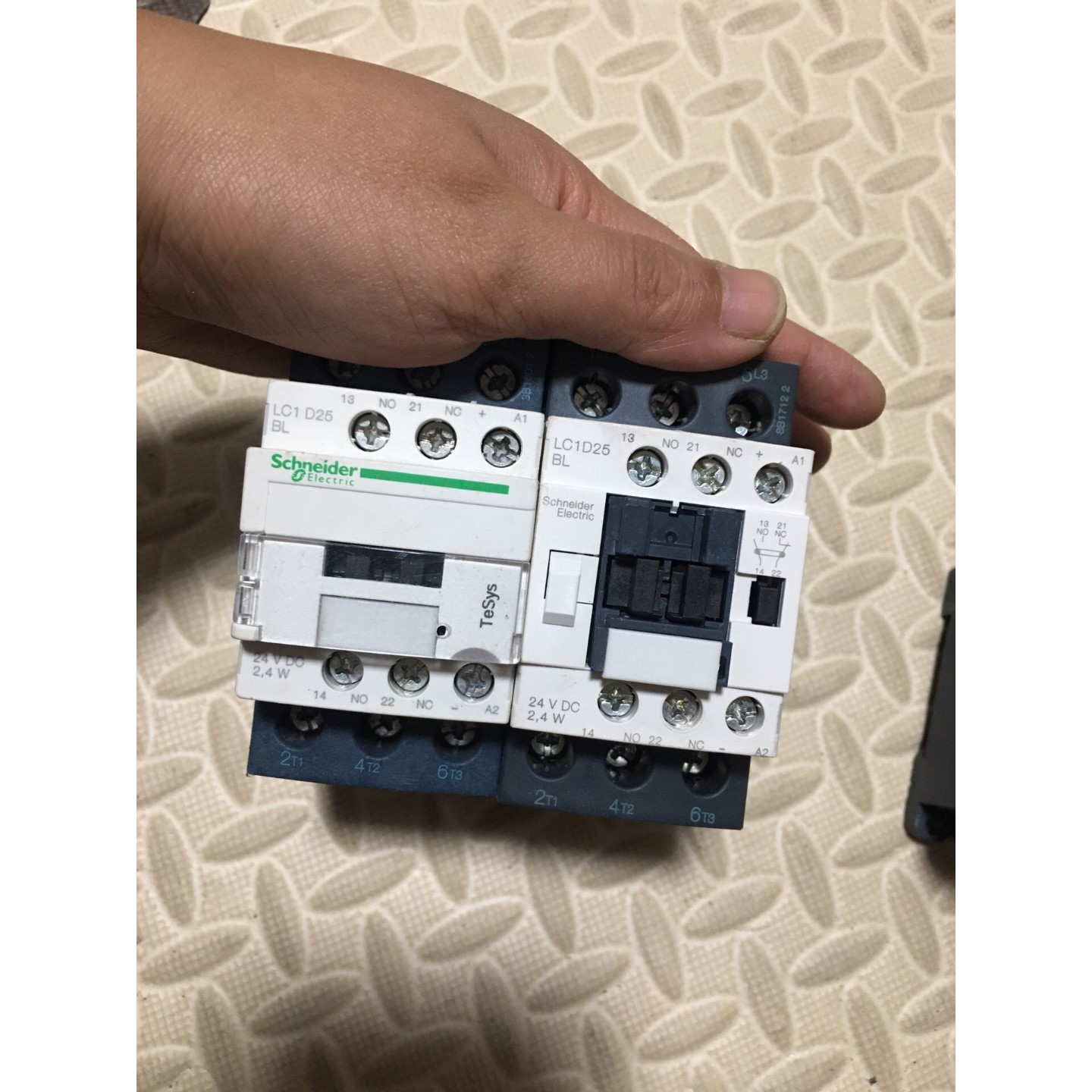 施耐德Schneider接触器LC1D25BD直流24V咨询维修